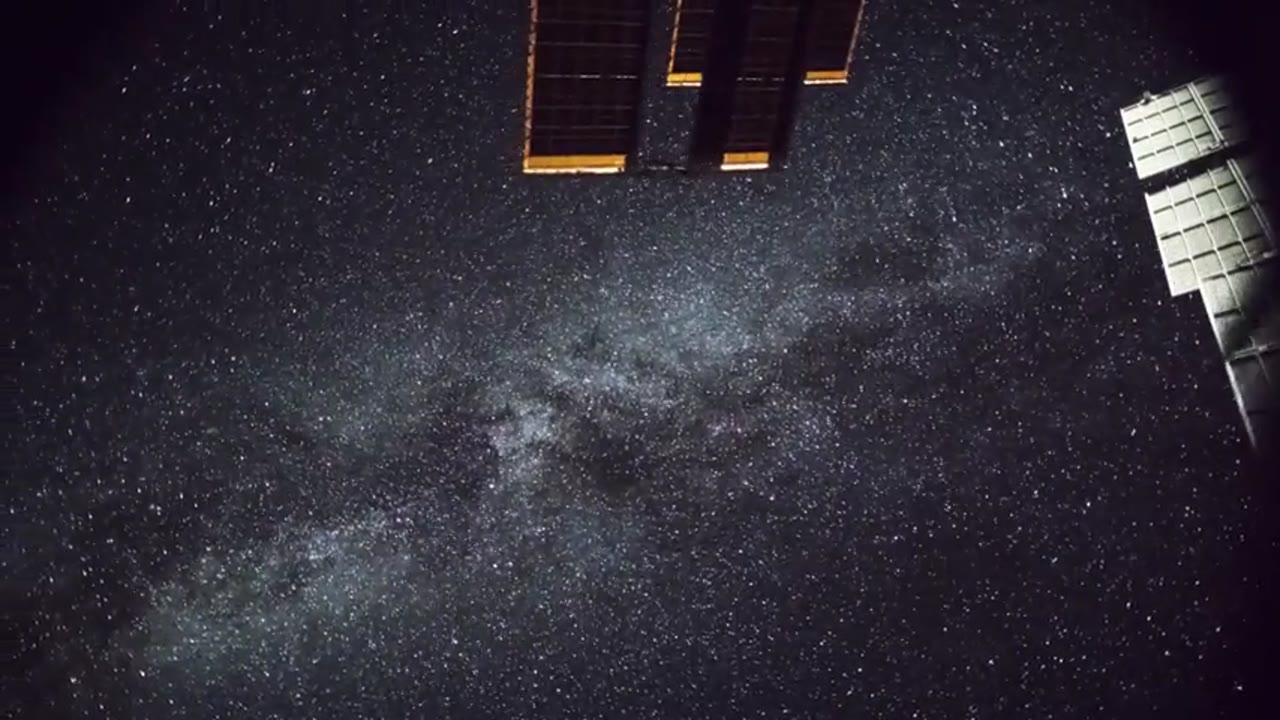 MilkyWay_Timelapse4K_YouTubeH264.mp4