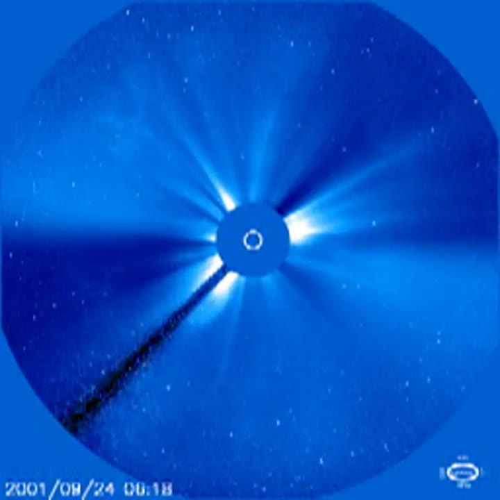 Solar Flare Aimed at Earth : Image of the Day