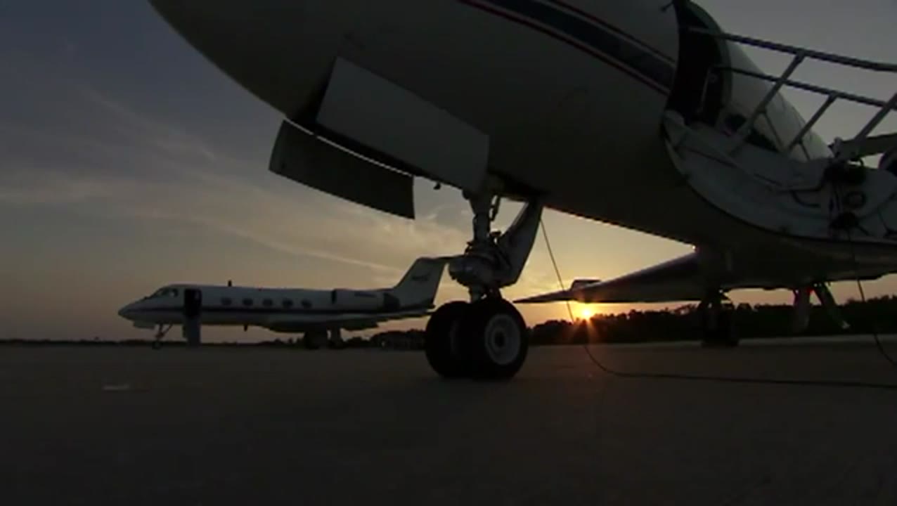 Atlantis' Commander, Pilot Practice Landings
