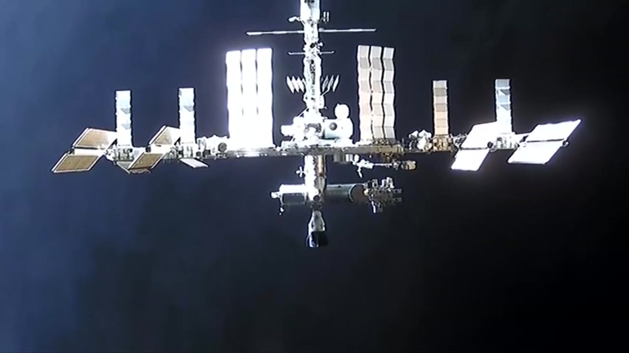 View_of_ISS_from_Dragon_CRS-21_201207_1409169