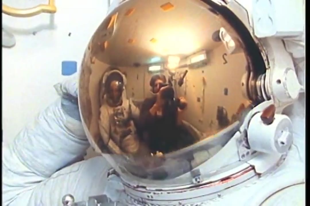 SPACE SHUTTLE - THE MAKING OF A MISSION