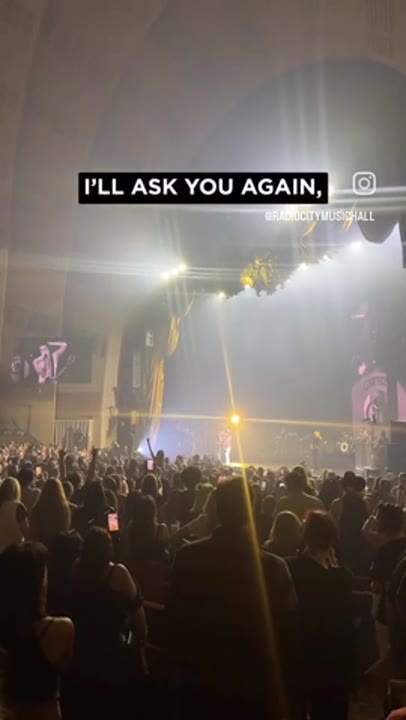first yungblud show ✅️ sold out radio city ✅️