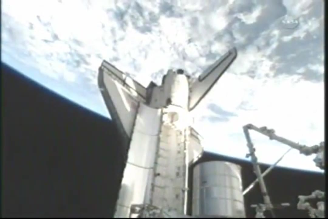 *"Rocket Man" Greets Atlantis Astronauts