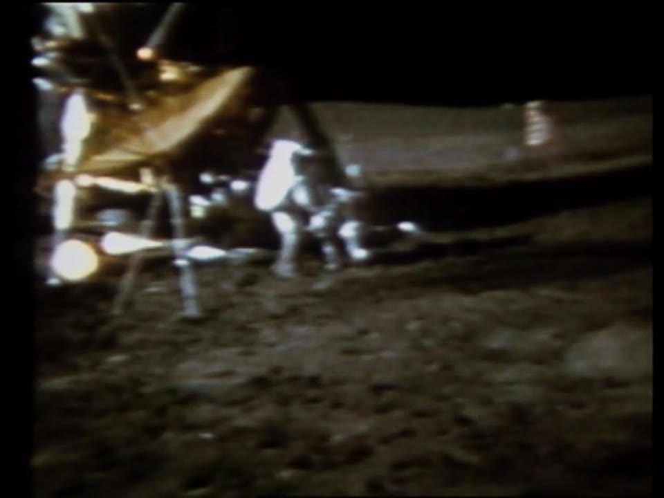 JSC-VJSC1207 Shepard Hitting Golfball on the Moon.wmv