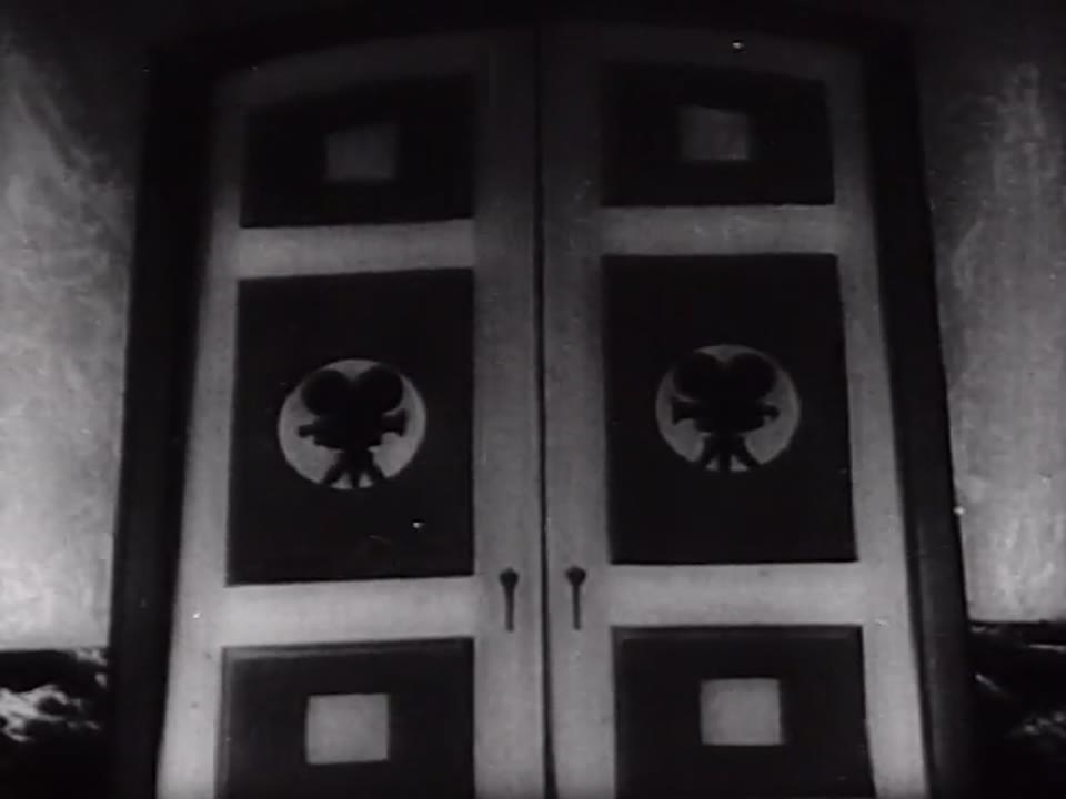 [Previews of Coming Attractions trailer]