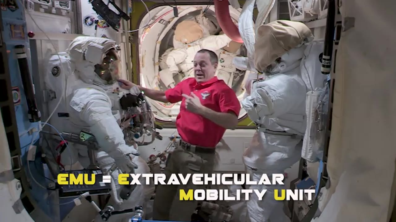 jsc2018m000905_STEMonstrations_Spacewalk_Part2_Spacesuits