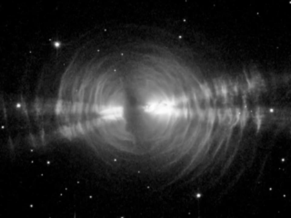 Rainbow Image of a Dusty Star