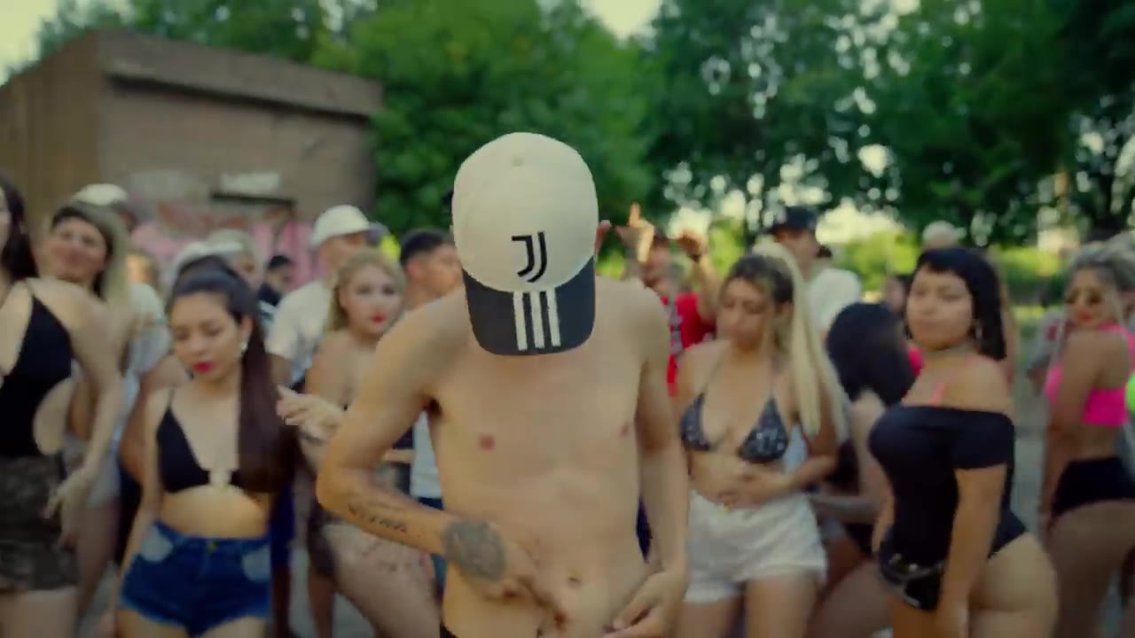 Salas TURROMANTIKO ( Video Oficial)( 720 P HD)