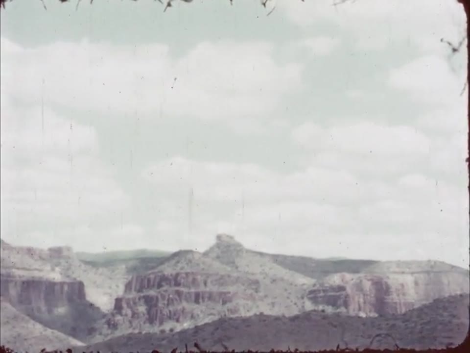 [Home movie: 098751: A cross-country road trip with stops at marquee locations in a dozen states both west and east]