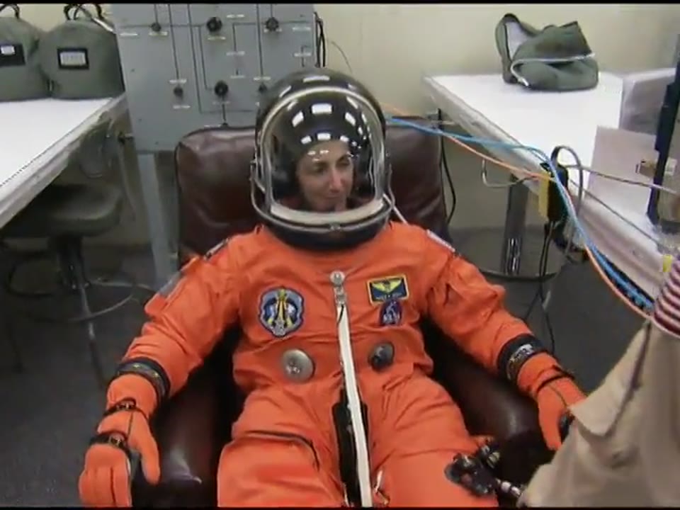 STS-128 Suitup and Walkout