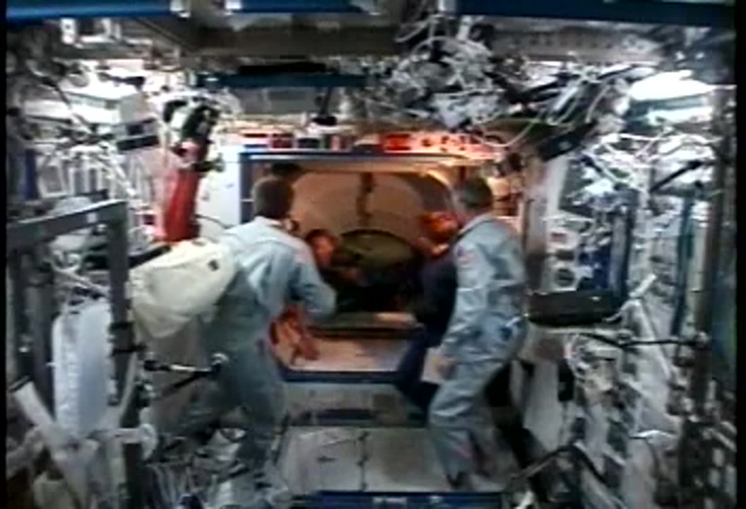 sts114_fd3_fdh_c