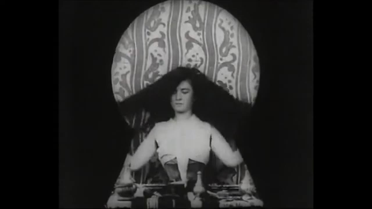 Par Le Trou De La Serrure ( 1901) Directed By Ferdinand Zecca