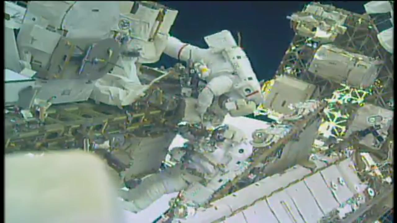US_EVA_47-5_of_5_610628.mxf