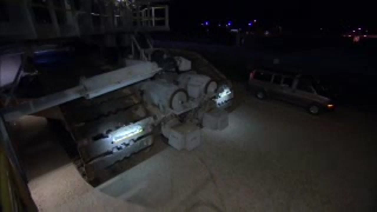 Slow-motion Giants Carry Shuttles to the Pad