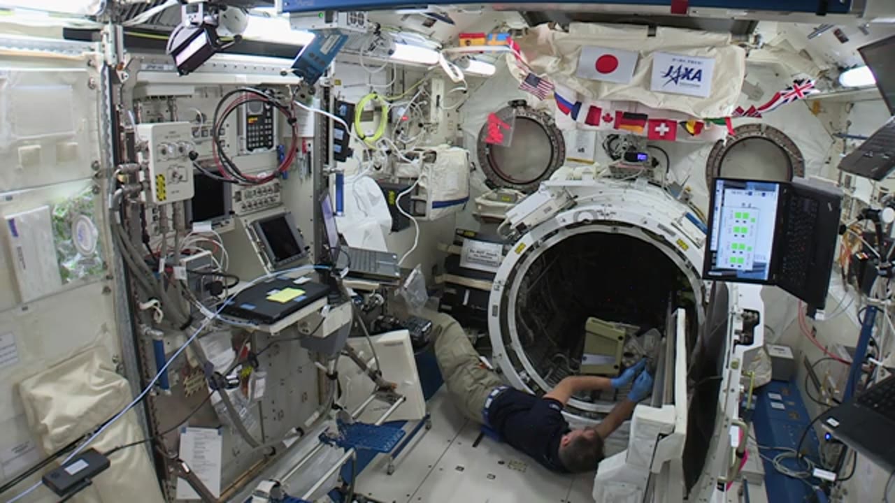 ISS-Downlink-Video_IFM-JEM-Slide-Table_HD-DL-5_2017_292_1041_574800.mxf