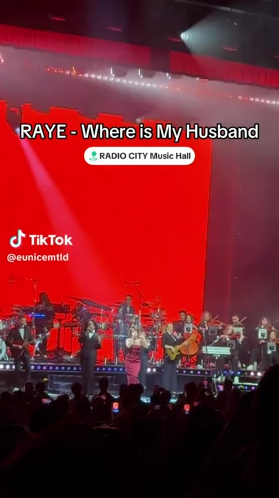 Your husband is coming 💍 Raye