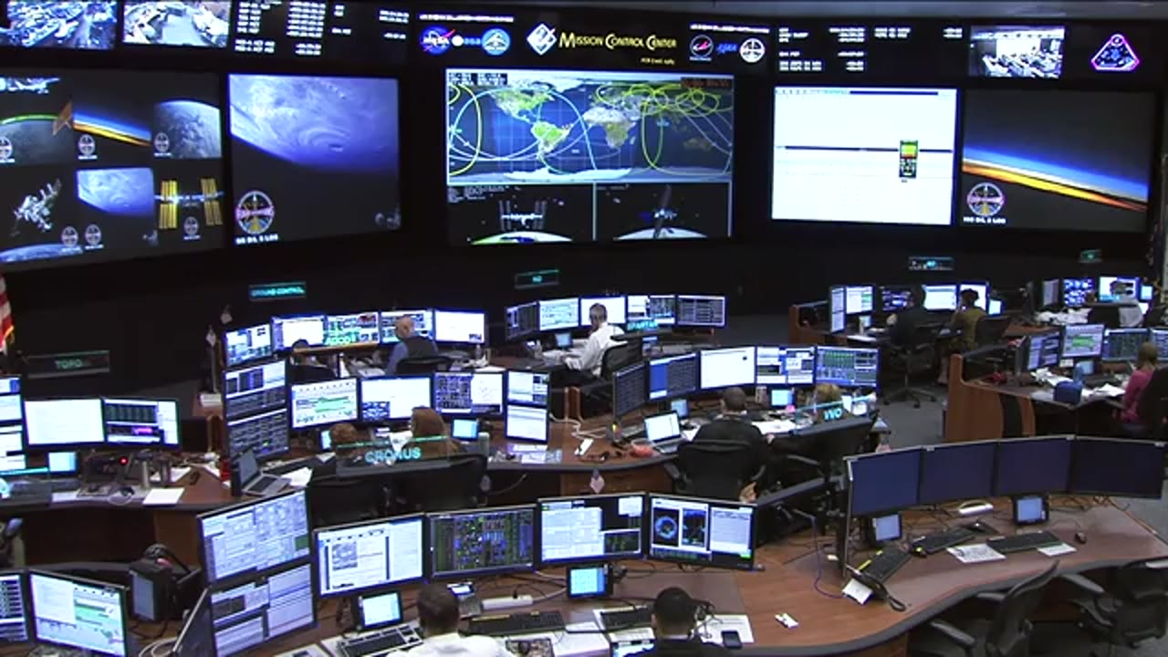 Expedition-55_US_EVA_49_3-of-4_633697.mxf