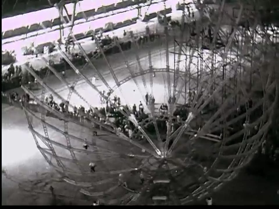 [Universal Newsreel: U.S.S. Macon]