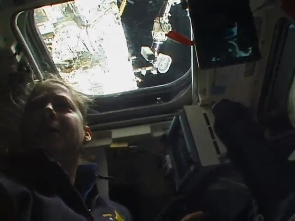 STS-120-DVCAM-ONBOARD_732032