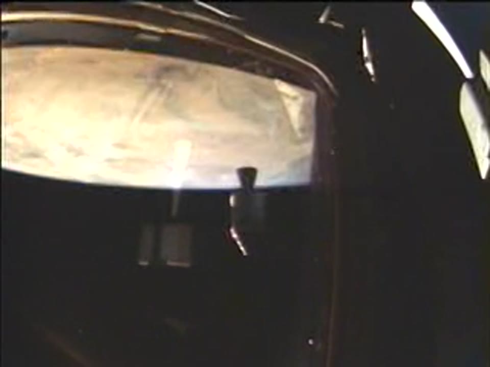 apollo09_onbclip02