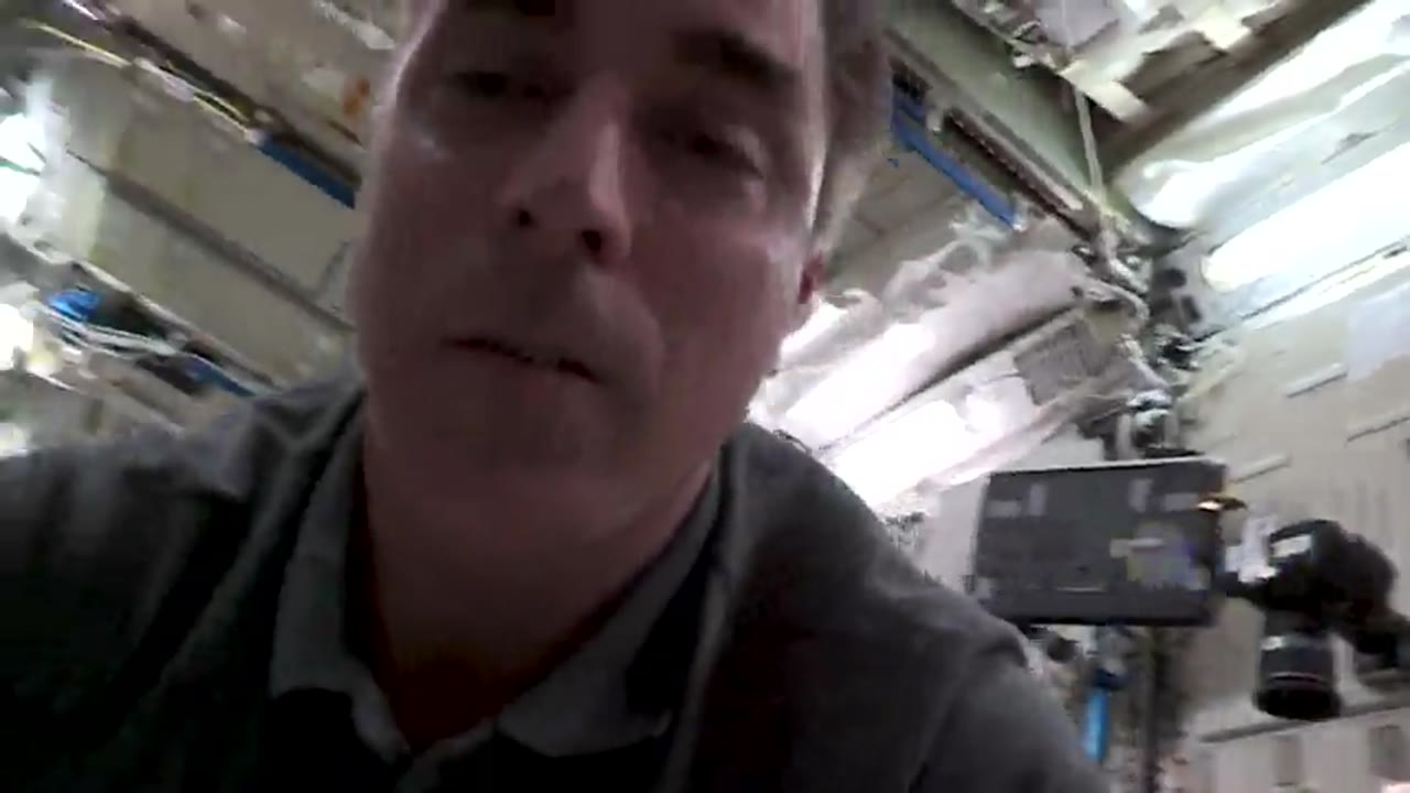 jsc2020m001398_Chris_Cassidy-Space_Station_Scientist
