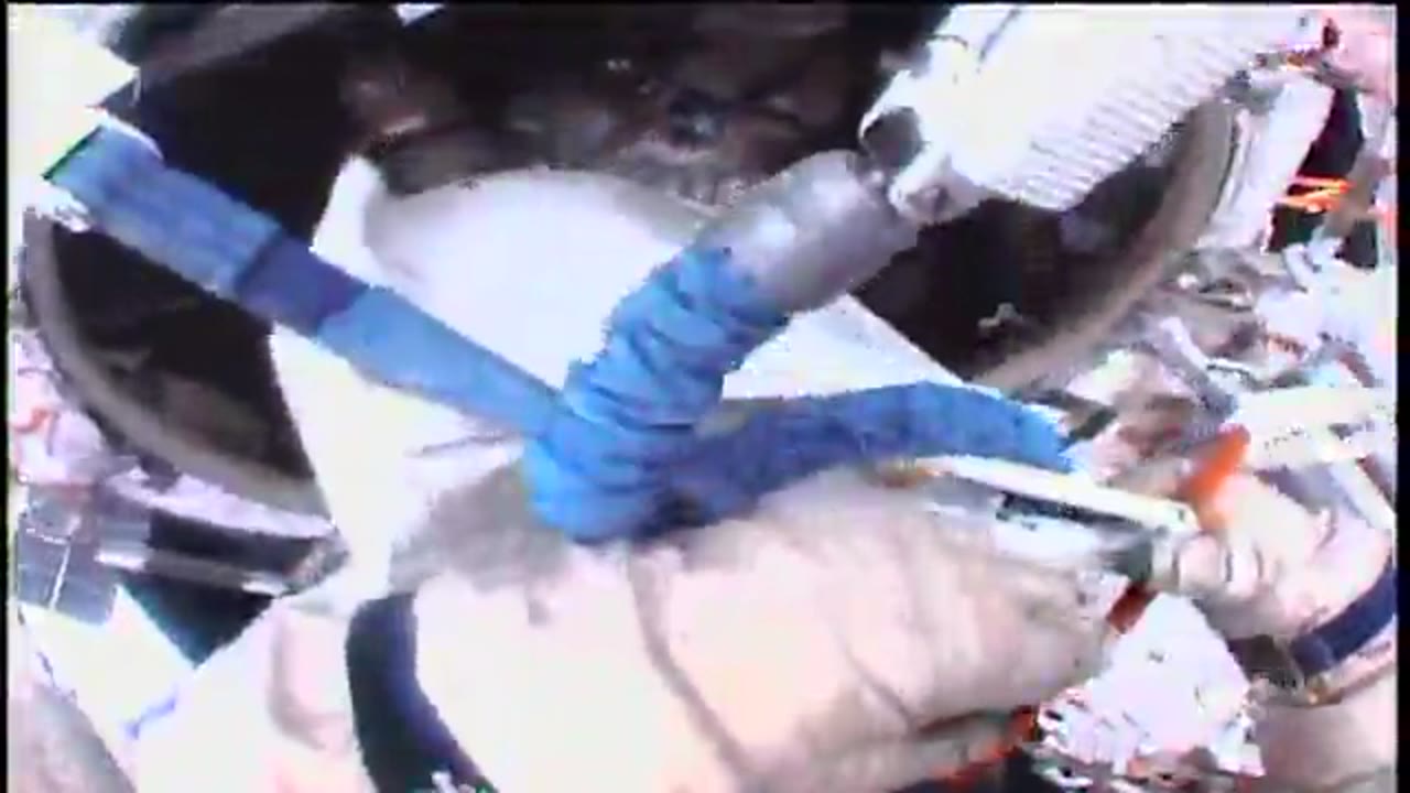 Russian-EVA_5-of-5_2017_229_2155_554089.mxf