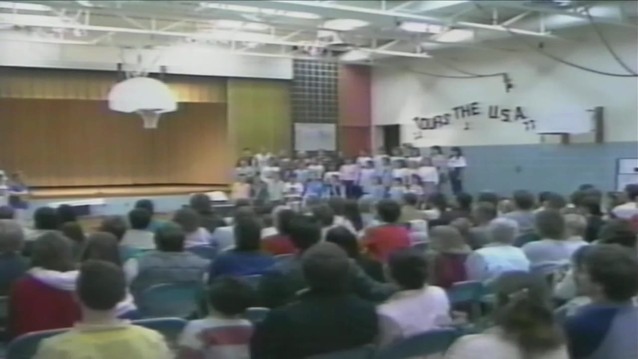 The Fourth Grade Tours The U.S.A., Edgewood Elementary School in Brooklyn Park, Minnesota, May 4, 1989
