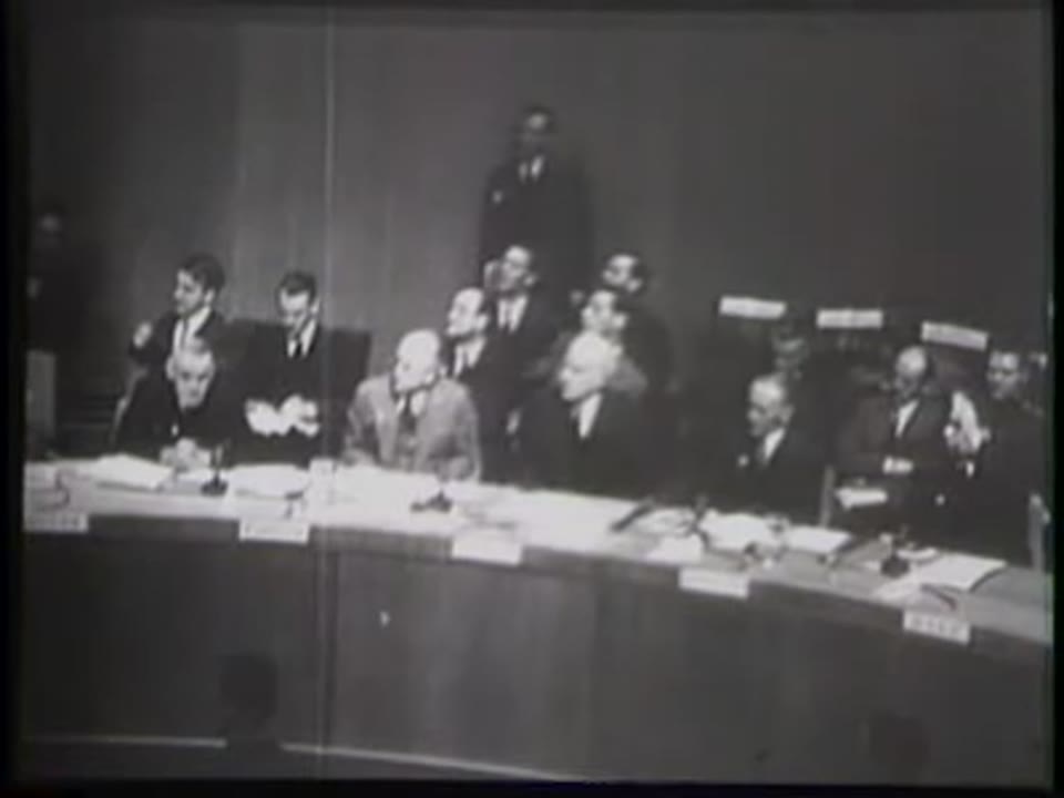 Reds Bolt UNO Meeting, 1946/03/28