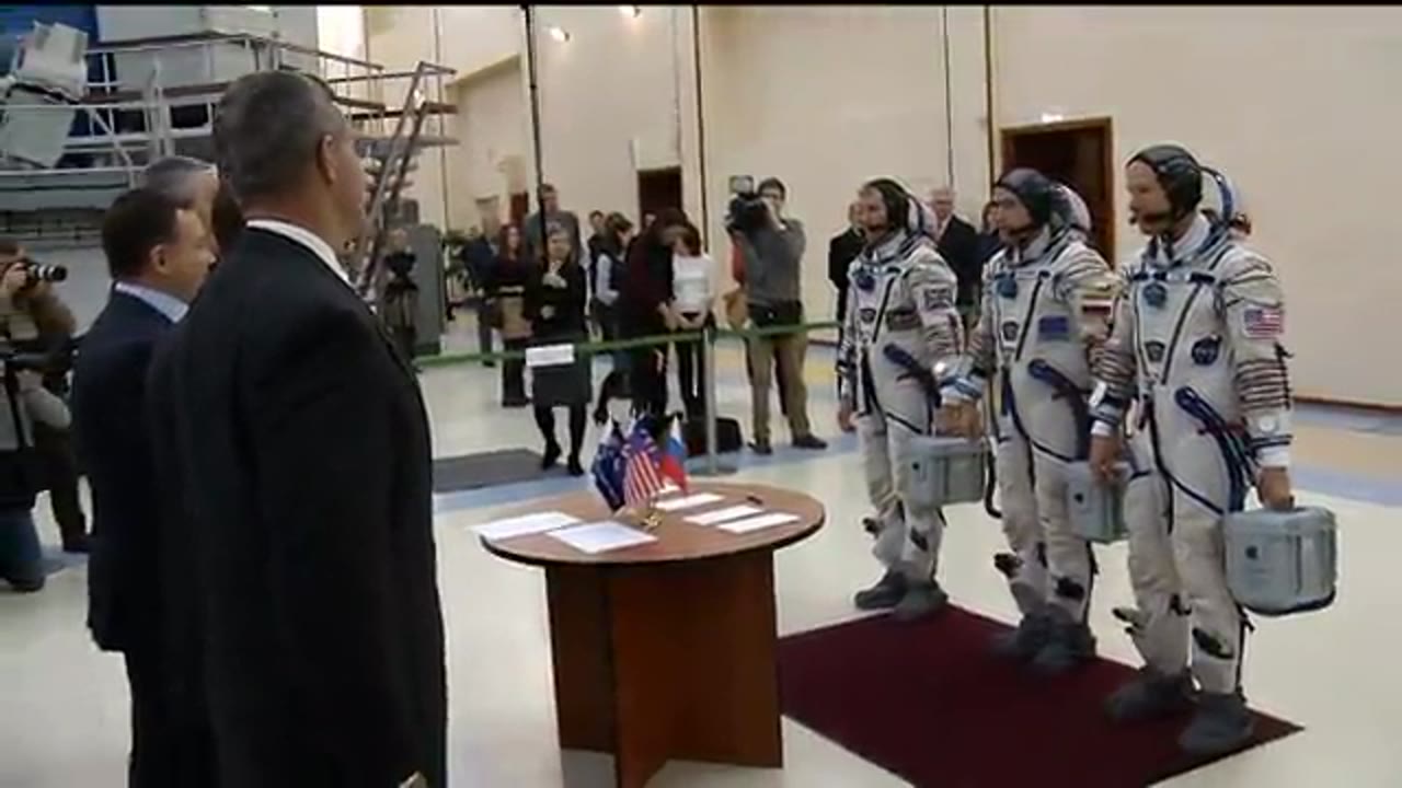 Expedition 46/47 Crew Undergoes Final Training Outside Moscow