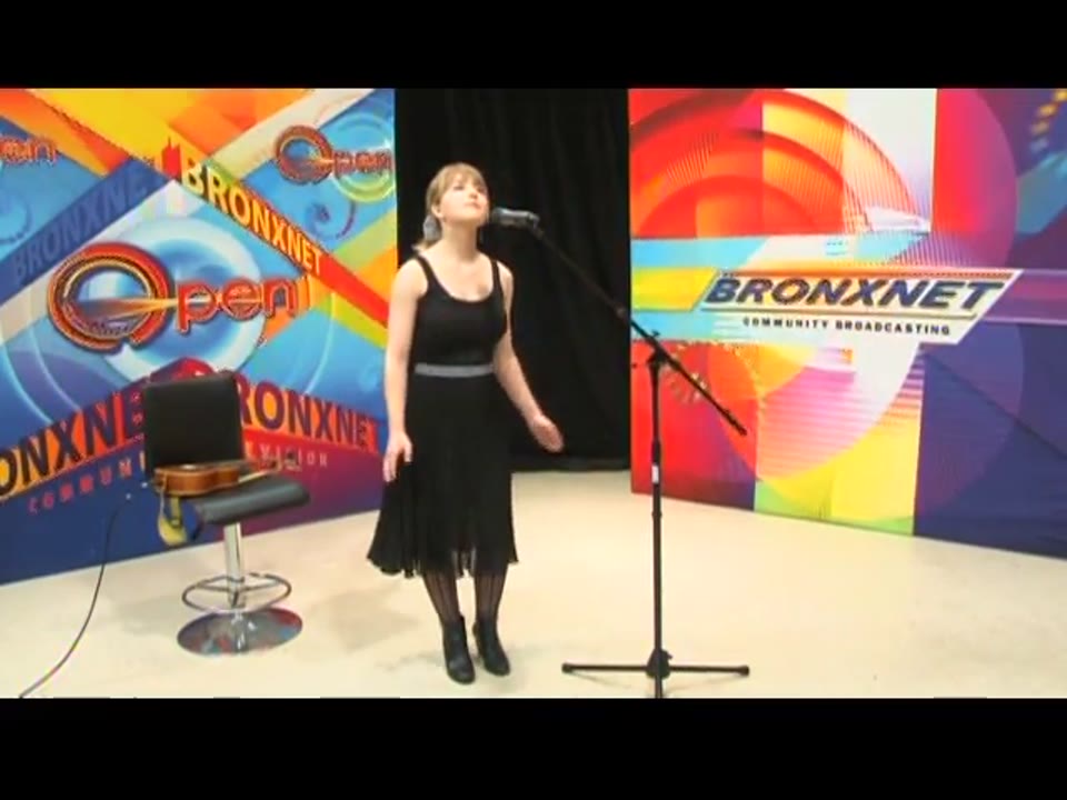 Hillary Capps joins us on our Open Stage