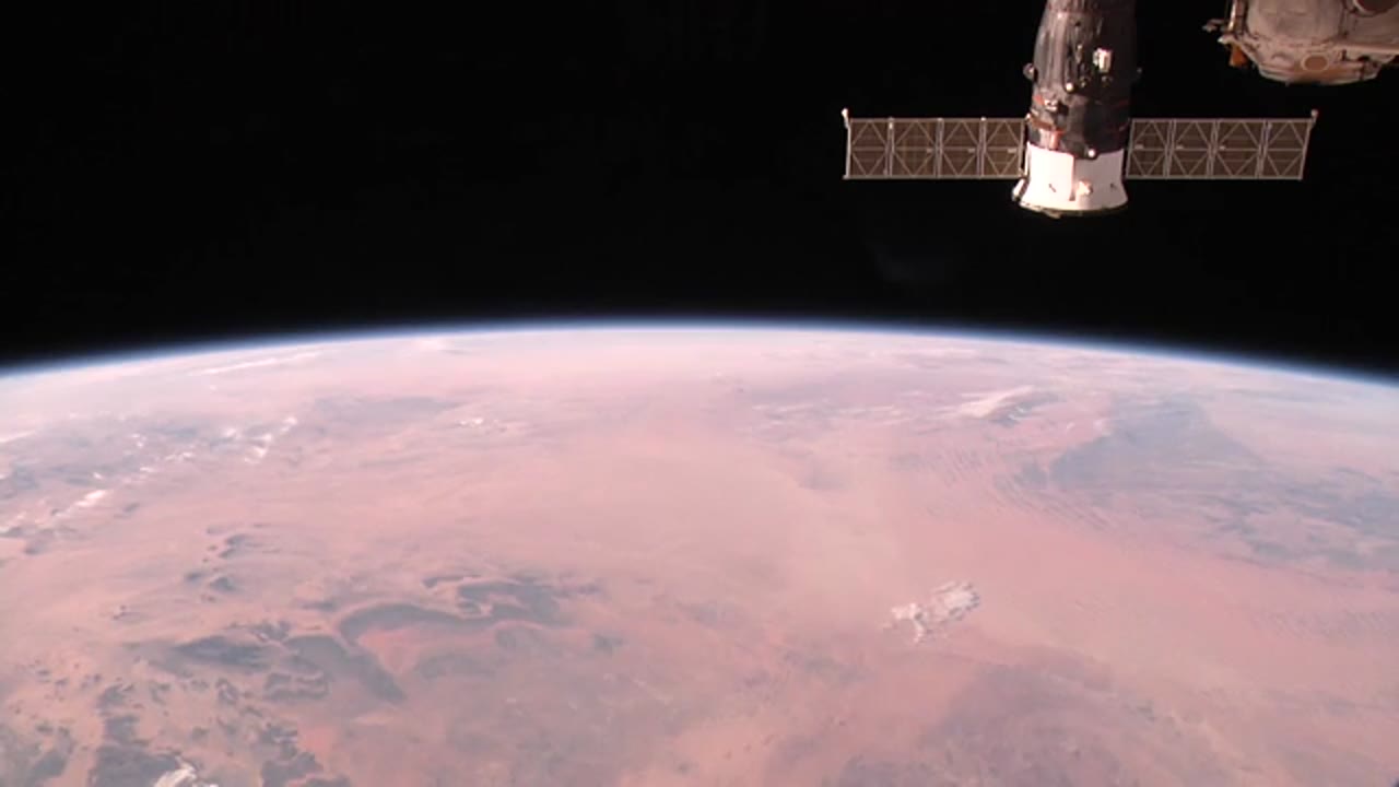 ISS-Downlink-Video_Soyuz-approach-and-docking_HDEV_2017_353_0836_596941.mxf