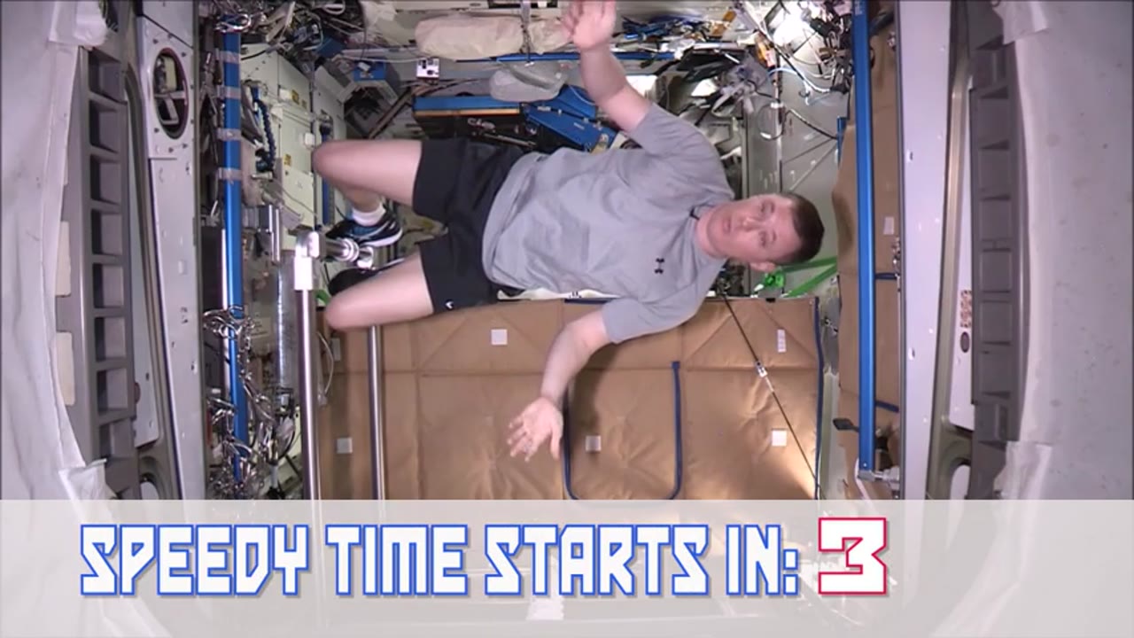 jsc2017m000676_SpeedyTime_3_Treadmill_2