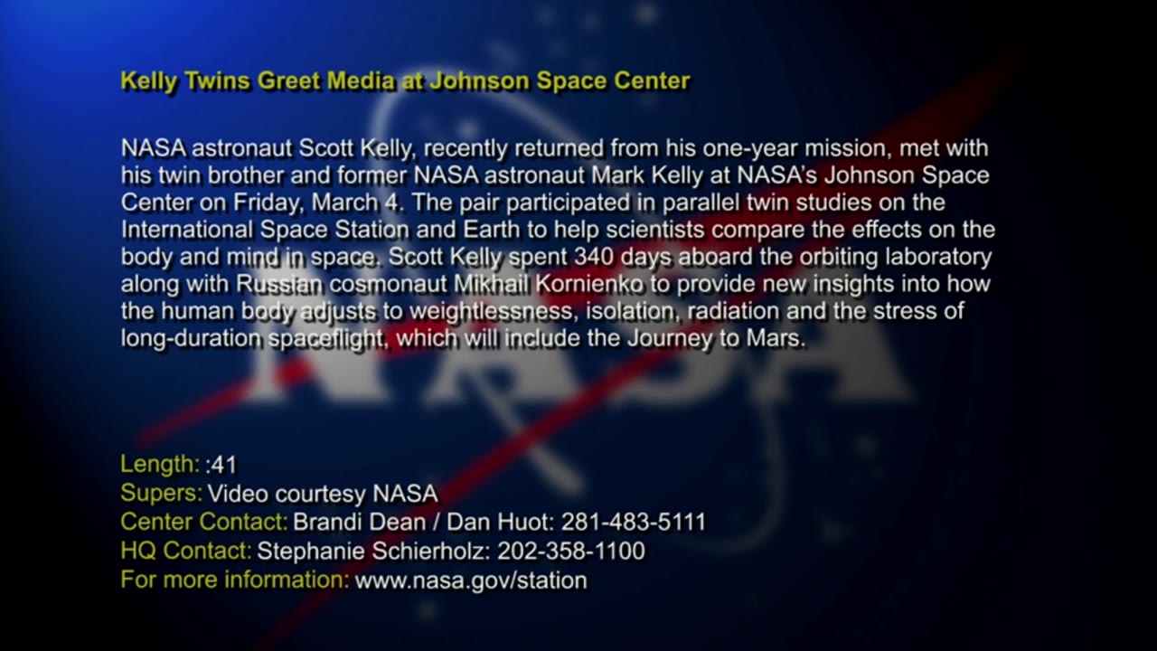 Kelly Twins Greet Media at Johnson Space Center