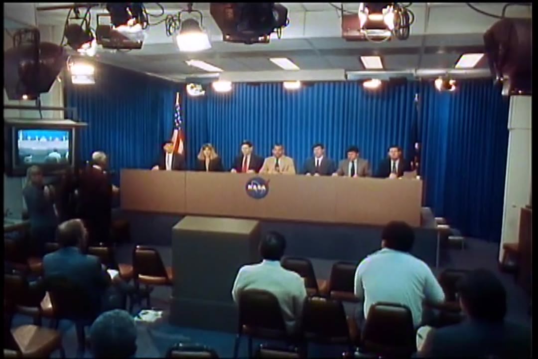 JSC1403_STS60_Post_Flight_Press_Conference.wmv