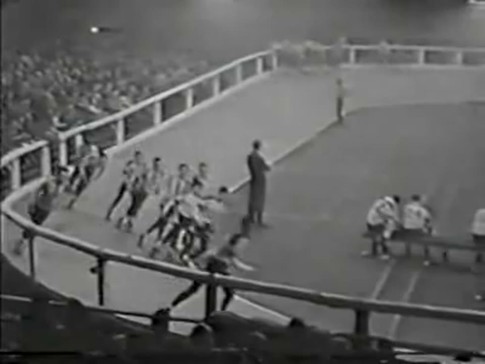 1952 - Roller Derby - the Jolters vs the Chiefs
