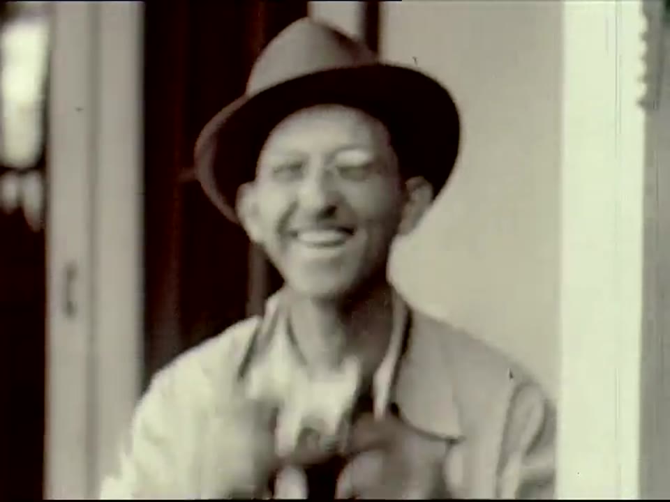 [Home Movies: Suzy Gail 1946, La Jolla-Harris-Rich Sophie B-13]