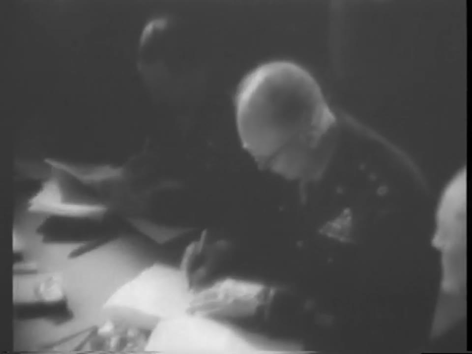 Allies Sign Control Law For Germany,1945/06/14