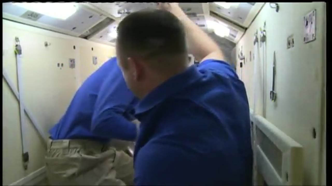Expedition_53_Soyuz_MS_05_Farewell_2017_347_0158_594859.mxf