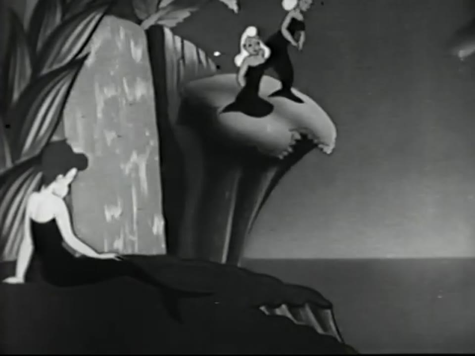 Simple Siren (1945)